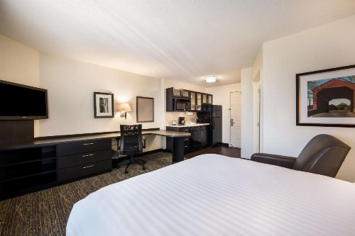 Sonesta Simply Suites Las Vegas Convention Center image 11