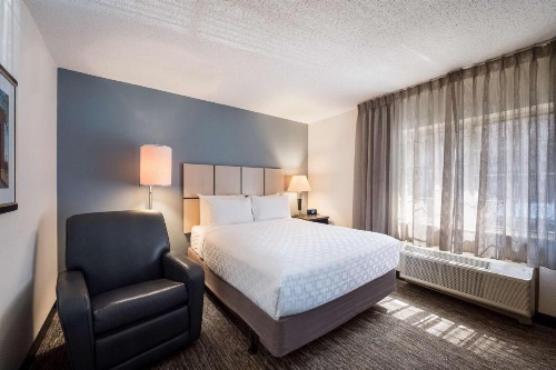 Sonesta Simply Suites Las Vegas Convention Center image 13
