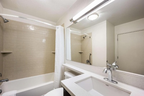Sonesta Simply Suites Las Vegas Convention Center image 16