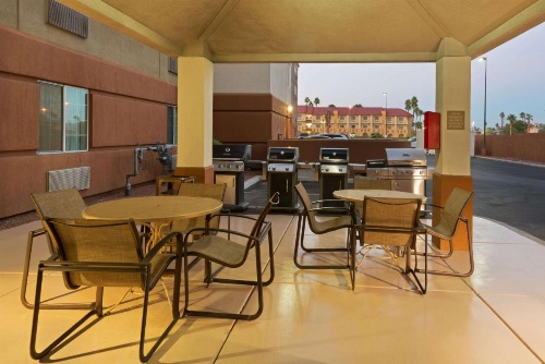 Sonesta Simply Suites Las Vegas Convention Center image 5