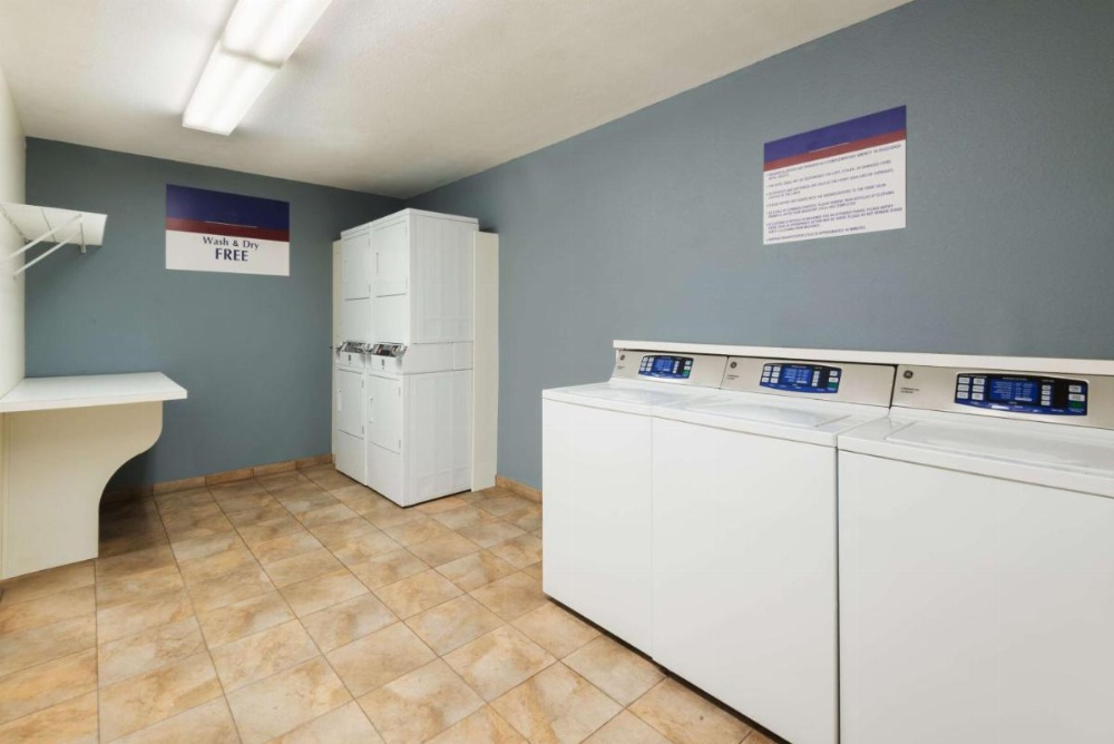 Sonesta Simply Suites Las Vegas Convention Center Image 6